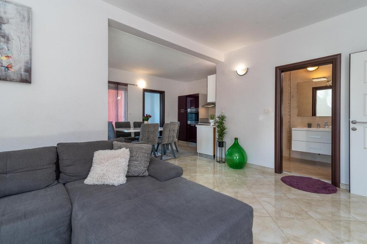 Holiday Villa Nostra Трогір Екстер'єр фото
